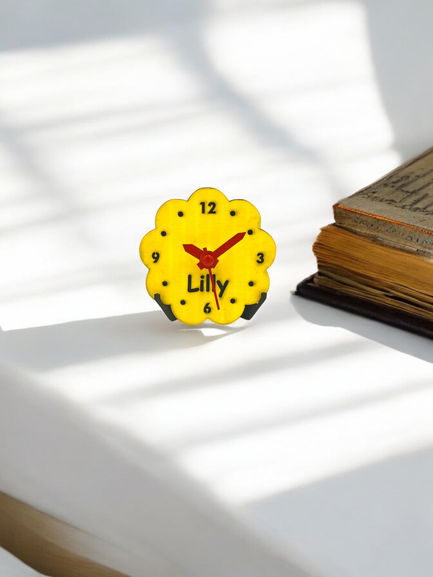 Mini clock personalised - Fridge magnet or desk - magnetised -Yellow with Red hands