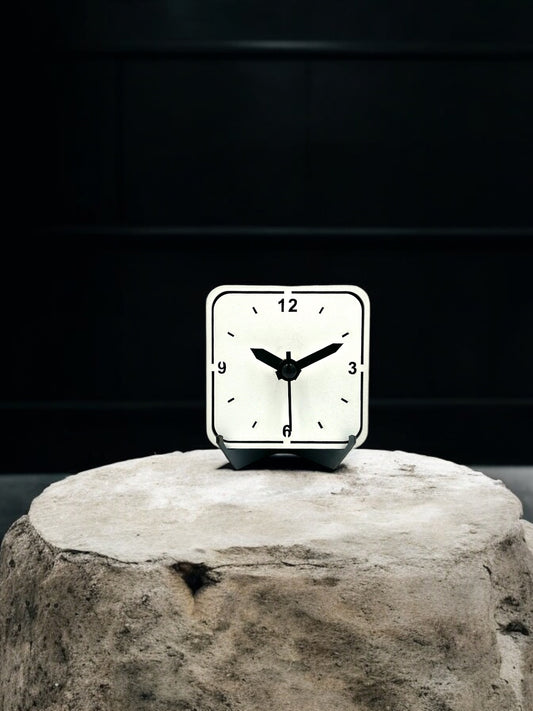 The Timeless Value of Mini Battery Clocks: Compact, Reliable, and Stylish