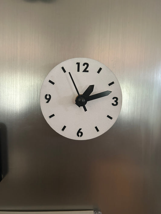 Mini Round Fridge Magnet Clock - Strong Magnets - 9cm Diameter
