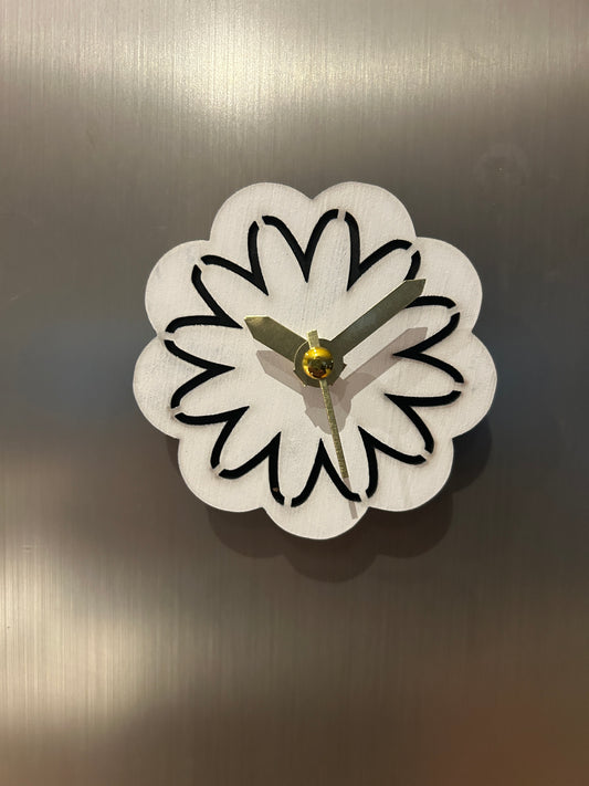 Mini Flower Shaped Desk and Fridge battery clock - White with gold hands