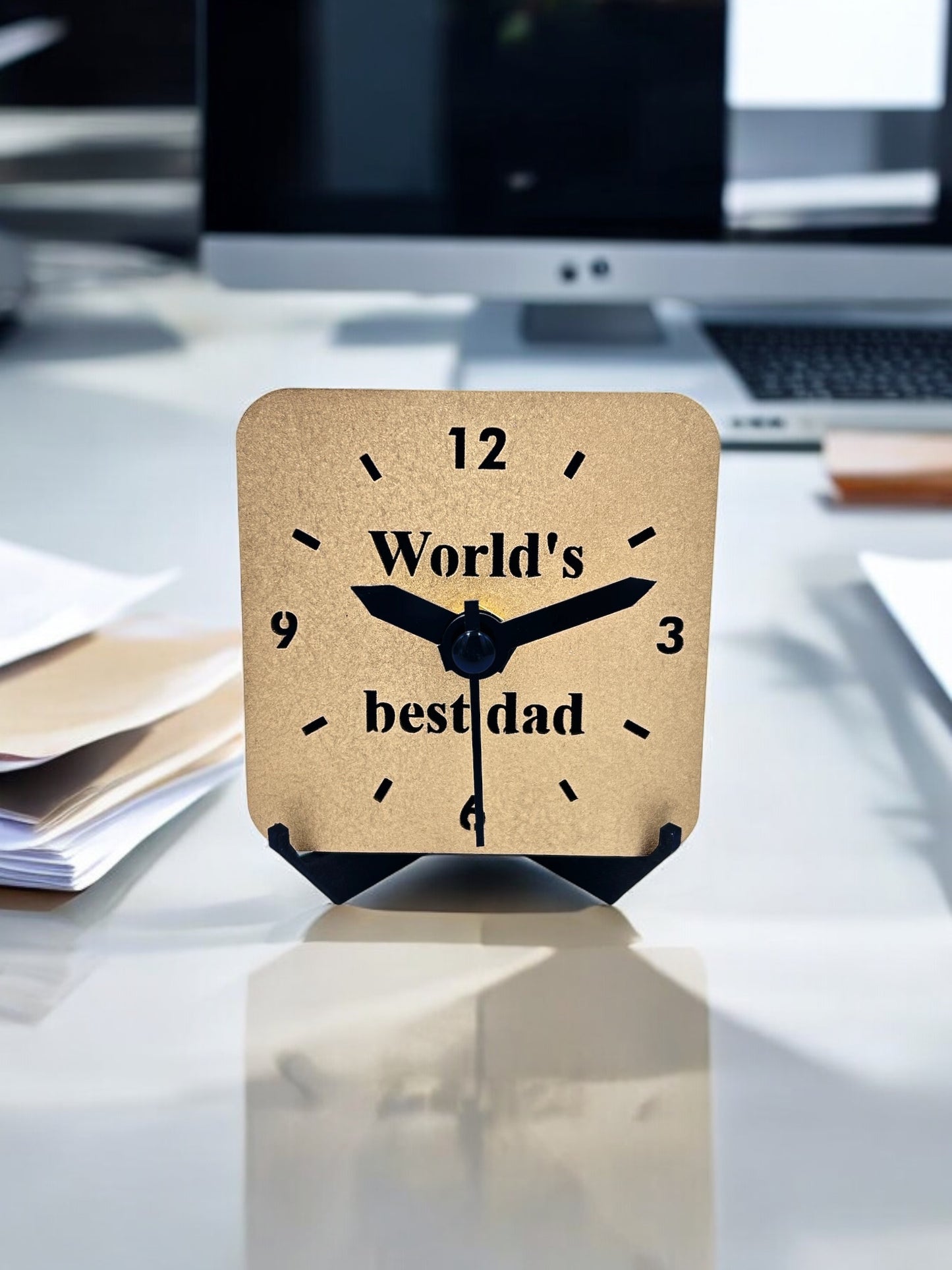 Small Gold Quartz Desk Clock - "World's Best Dad" - Ideal for Fathers Day